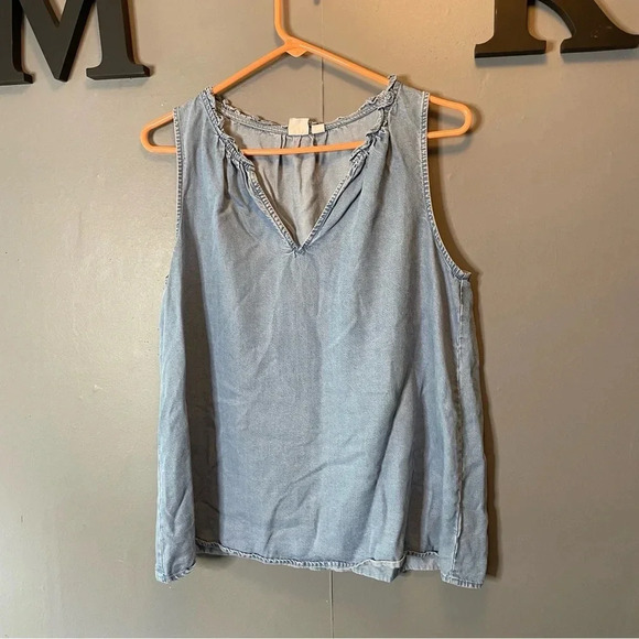 Gap denim vneck sleeveless tank top women’s size medium - Picture 1 of 9